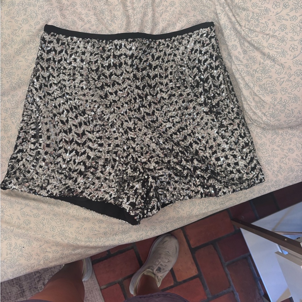 Sequin Black and Silver Women's Shorts zara never worn